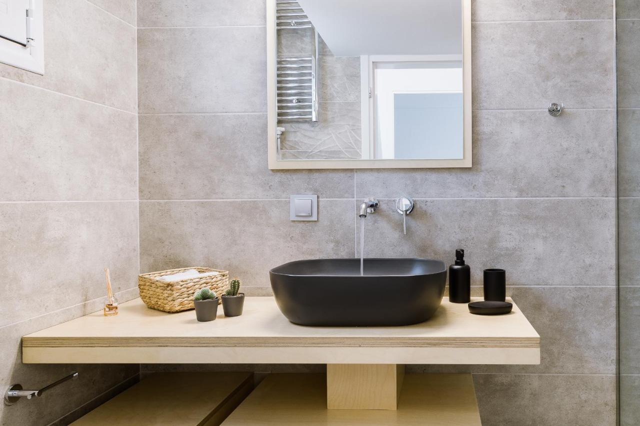 Minimal Apartment On The Shadow Of The Acropolis Athens Luaran gambar