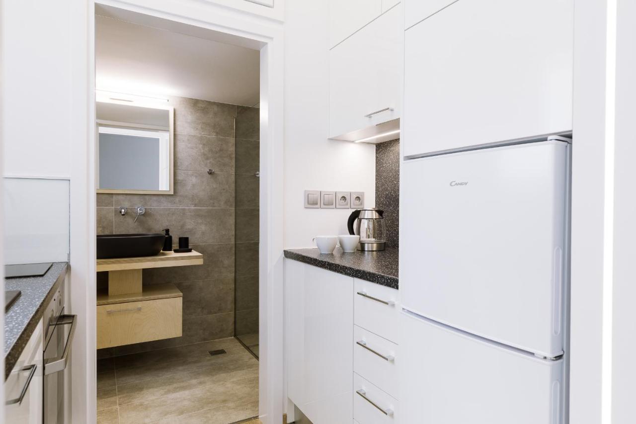 Minimal Apartment On The Shadow Of The Acropolis Athens Luaran gambar