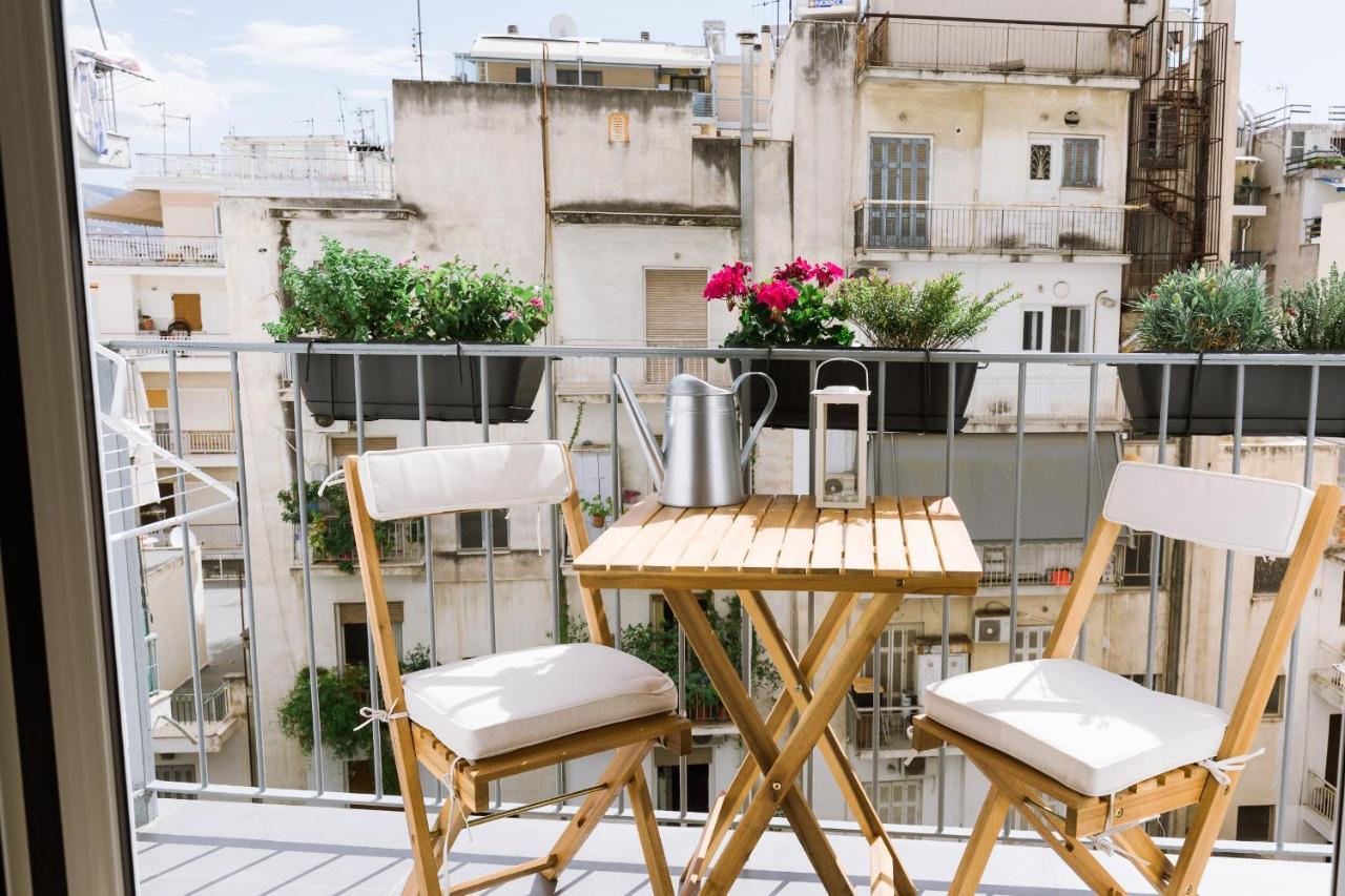 Minimal Apartment On The Shadow Of The Acropolis Athens Luaran gambar