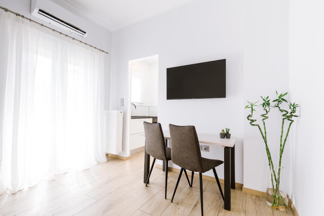 Minimal Apartment On The Shadow Of The Acropolis Athens Luaran gambar